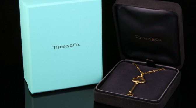 https://www.jewelrynloan.com/blog/tiffany-co-key-pendant-necklace