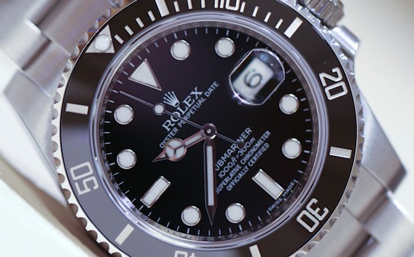 https://www.jewelrynloan.com/blog/the-rolex-submariner