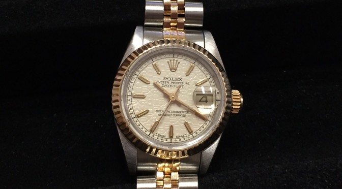 https://www.jewelrynloan.com/blog/rolex-ladies-two-tone-datejust-2600