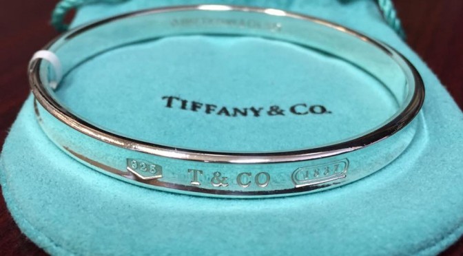 https://www.jewelrynloan.com/blog/tiffany-co-1837-bangle-400