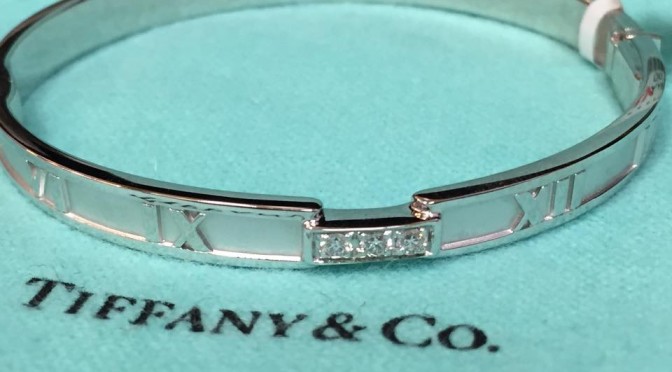 https://www.jewelrynloan.com/blog/tiffany-co-gold-atlas-bangle-3800