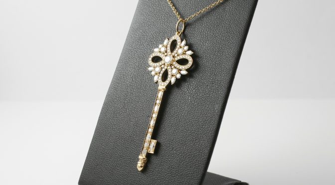 https://www.jewelrynloan.com/blog/tiffany-co-victoria-key-pendant-necklace-5500